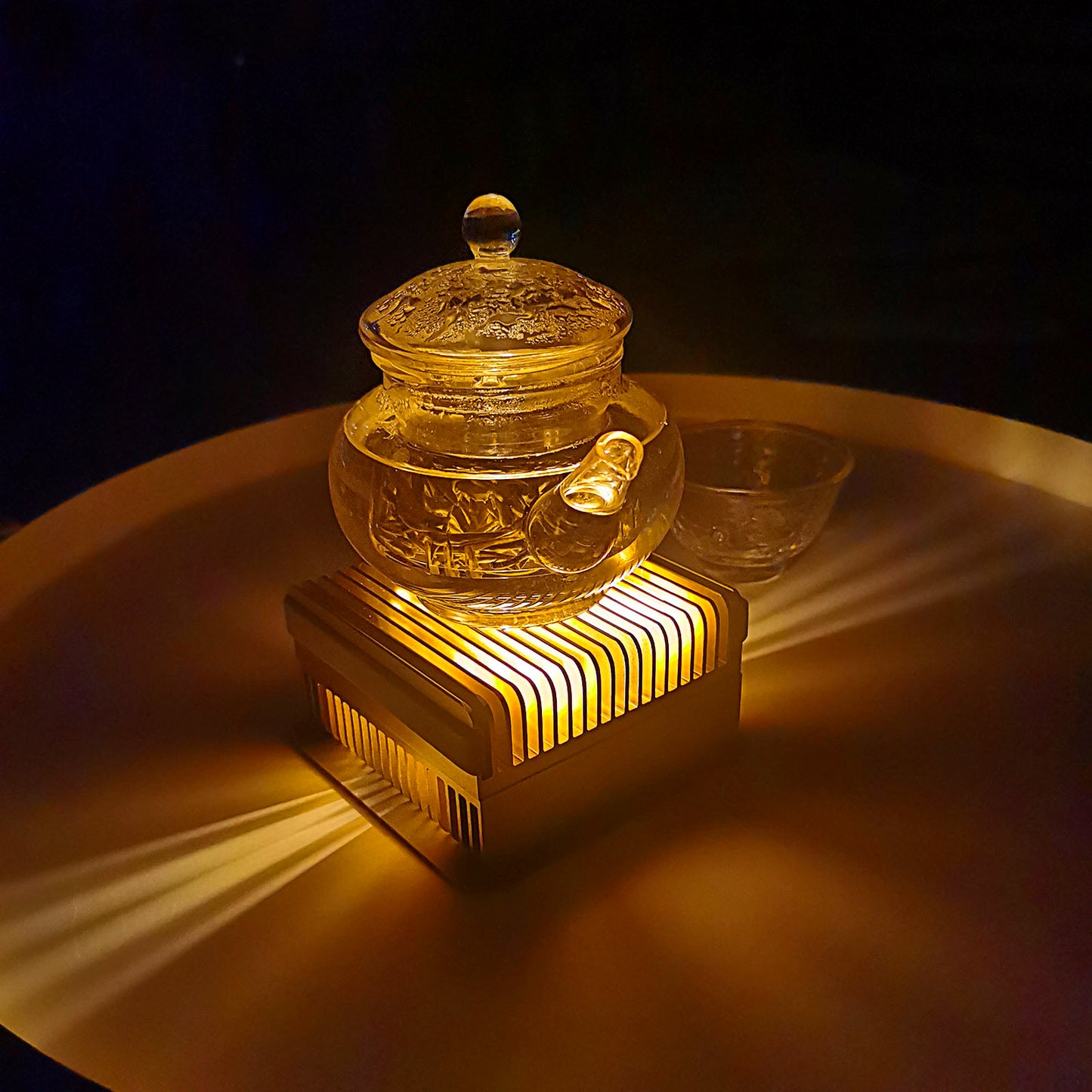 Universal Tea Warmer - Gold Aluminum Alloy Teapot Warmer Base for Glass, Ceramic Teapots and Other Heatproof Pots Warming Use